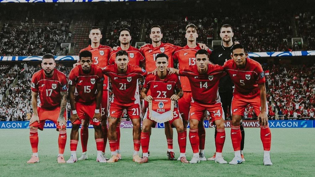 Dibakar Ekspektasi, Dihancurkan Realita